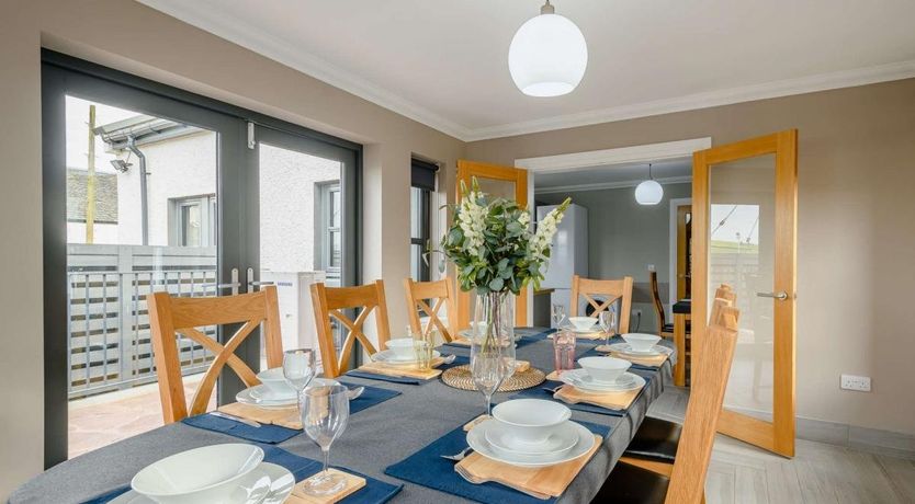 Photo of 3 Bed in Balloch