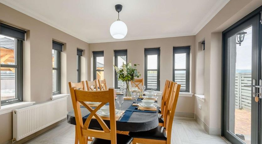 Photo of 3 Bed in Balloch