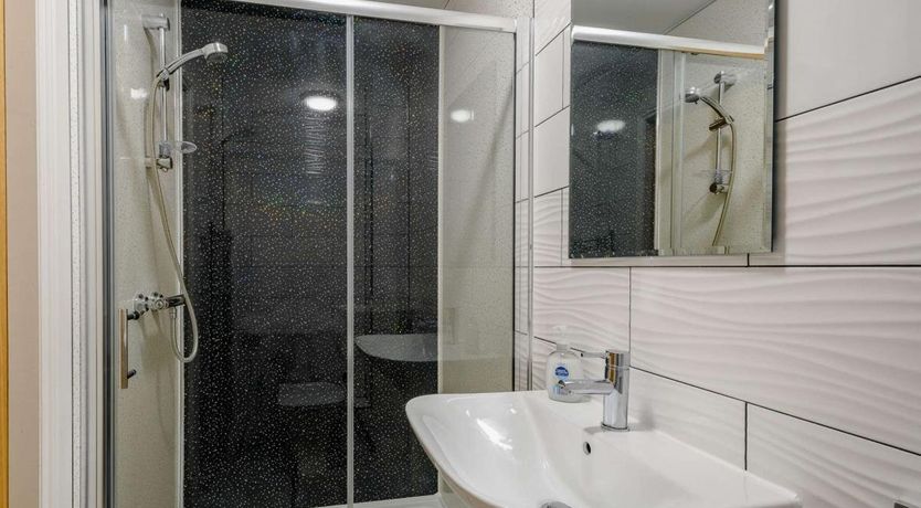 Photo of 3 Bed in Balloch