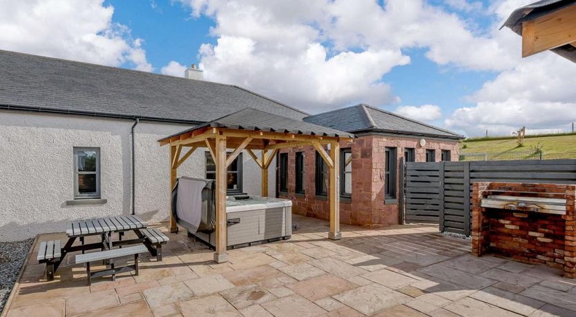 Photo of 3 Bed in Balloch