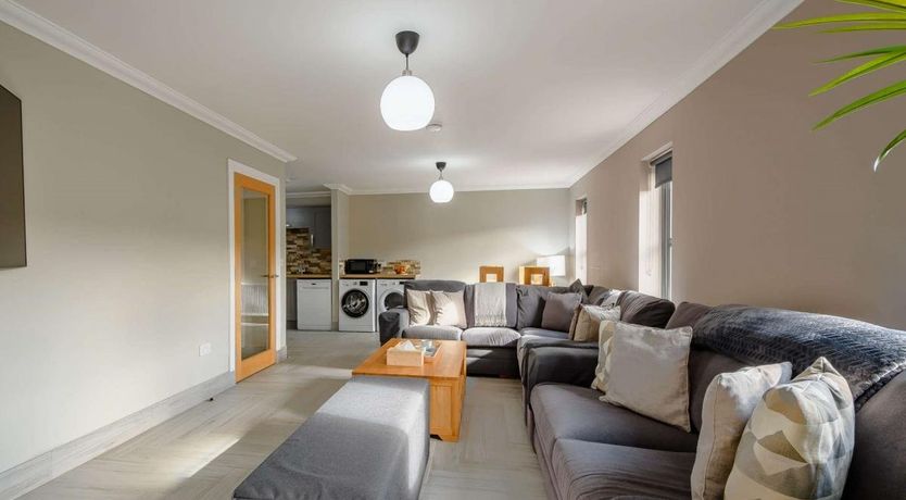 Photo of 3 Bed in Balloch