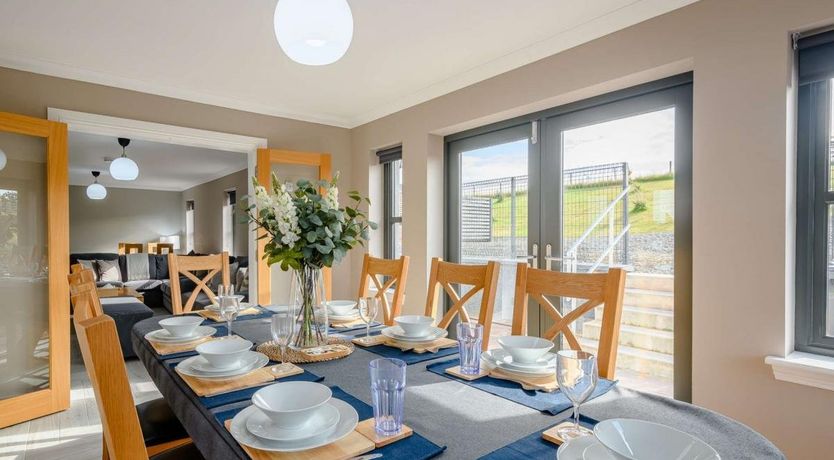 Photo of 3 Bed in Balloch