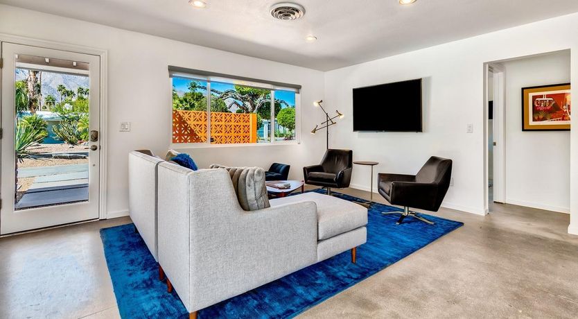 Photo of Topiary Springs