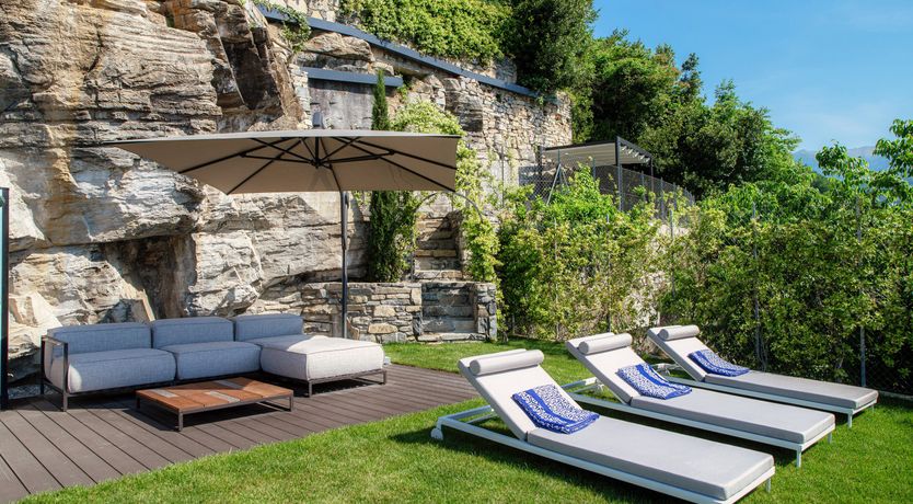 Photo of Golden Mile Rock