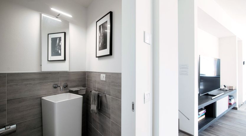 Photo of Golden Mile Rock