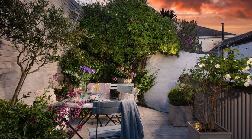 Photo of Gingham & Cream