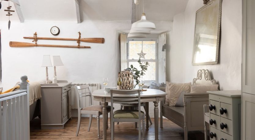 Photo of Gingham & Cream