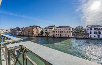 Venetian Lagoon-scape Apartment
