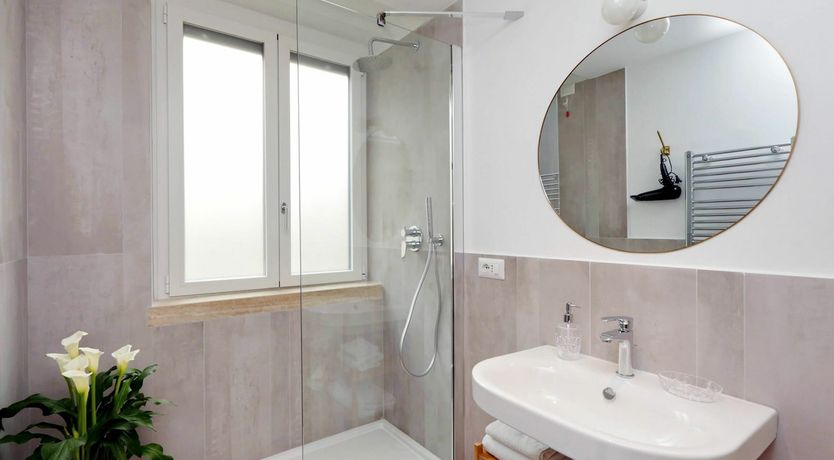 Photo of Tulip & Rose