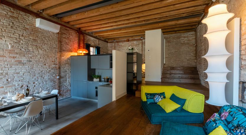 Photo of The Velvet Merchant