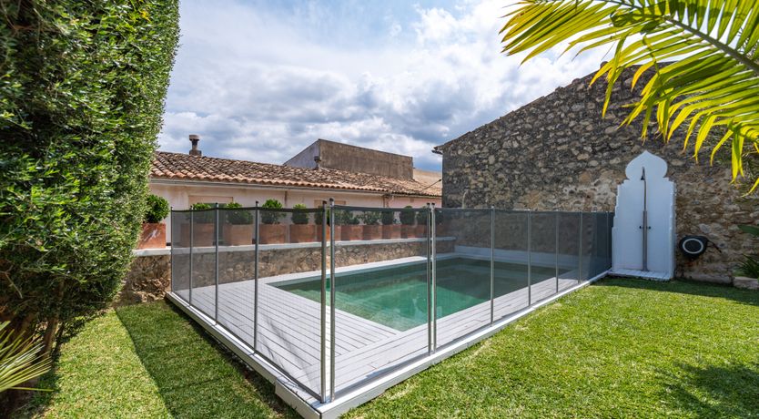 Photo of The Dancing Muse