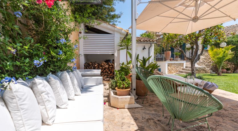 Photo of The Dancing Muse