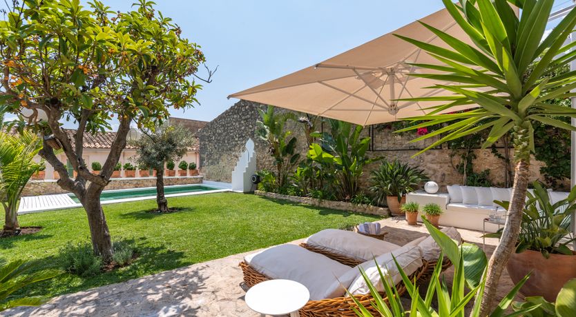 Photo of The Dancing Muse