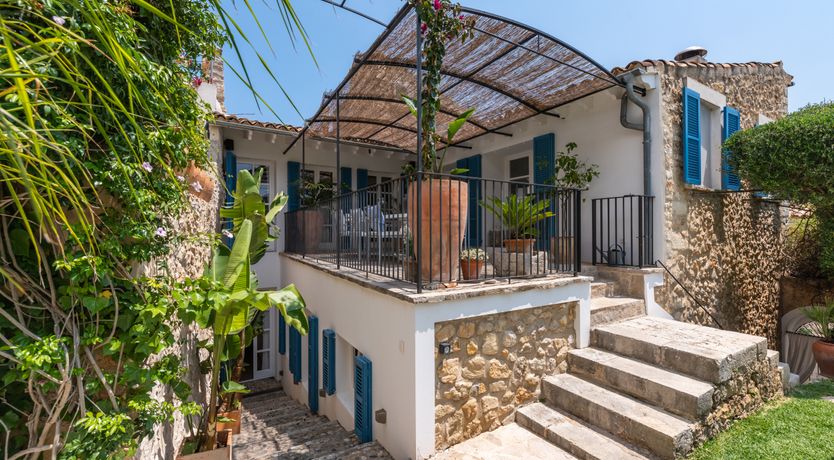 Photo of The Dancing Muse