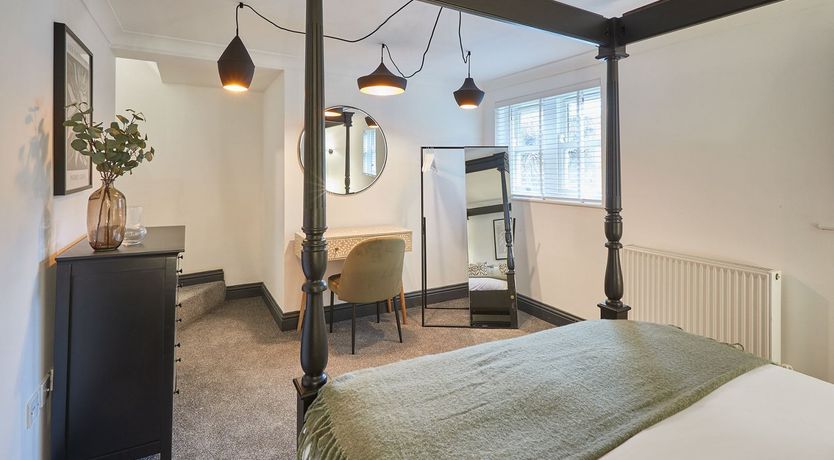 Photo of The Climbing Daisy