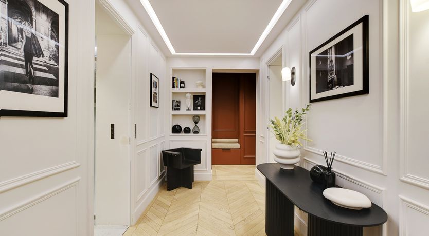 Photo of Beautiful Avenue