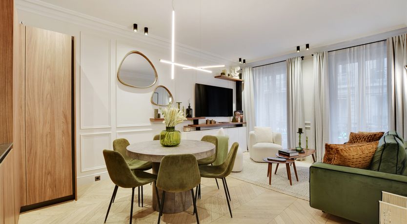 Photo of Beautiful Avenue