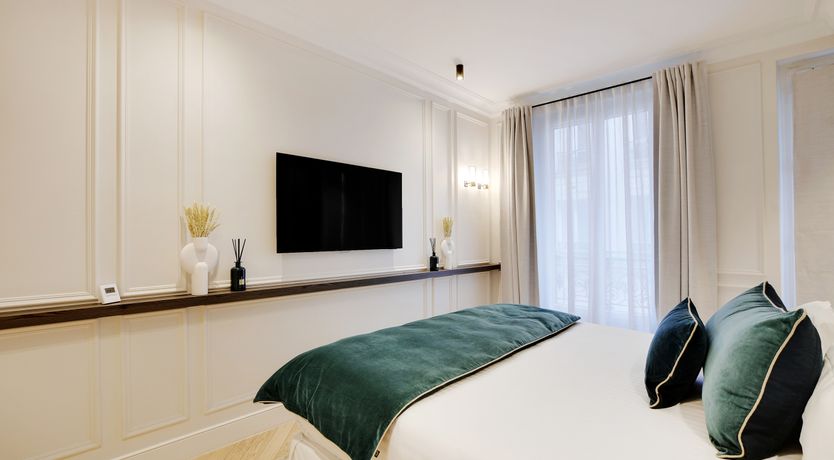 Photo of Beautiful Avenue