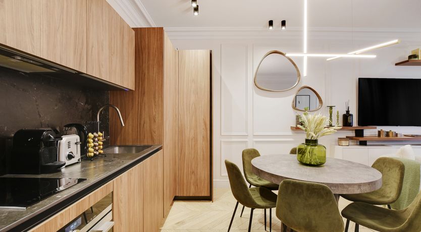 Photo of Beautiful Avenue