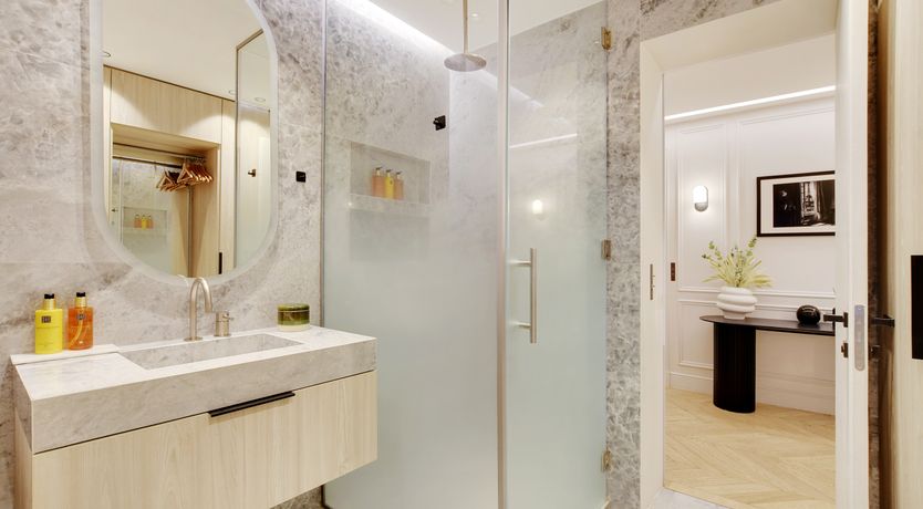 Photo of Beautiful Avenue