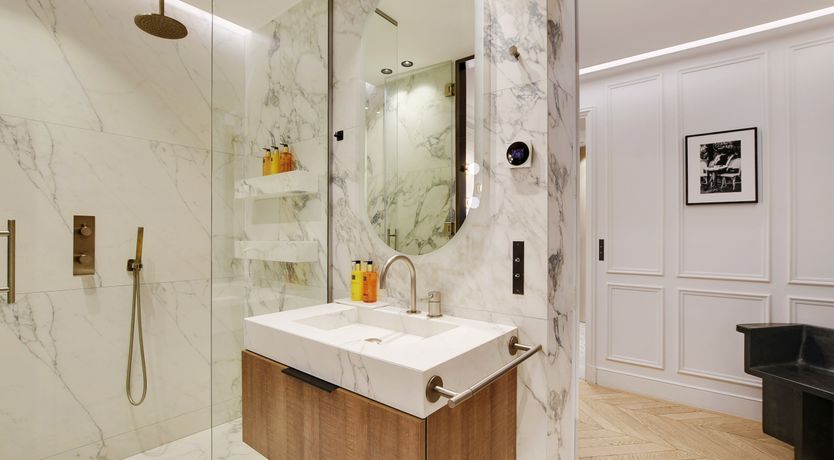 Photo of Beautiful Avenue