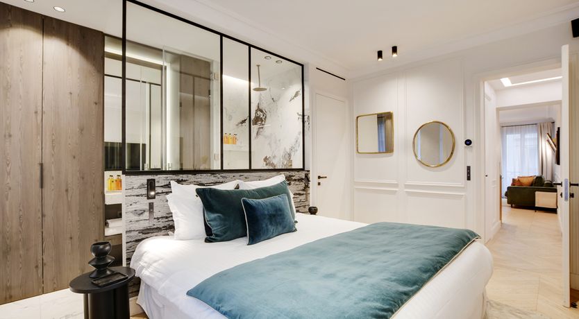 Photo of Beautiful Avenue