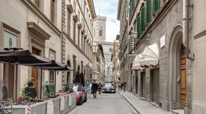 Photo of Three Crowns Of Florence
