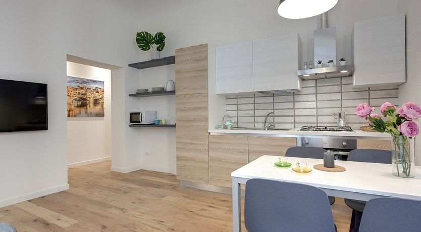 Photo of Three Crowns Of Florence