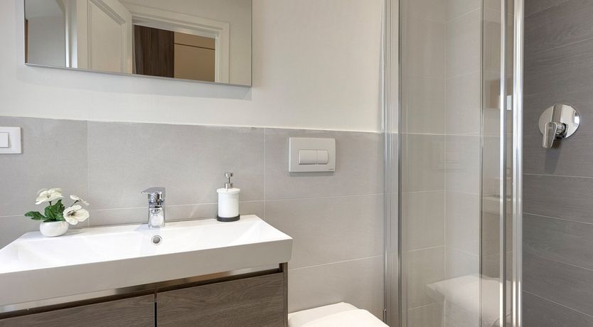 Photo of Three Crowns Of Florence