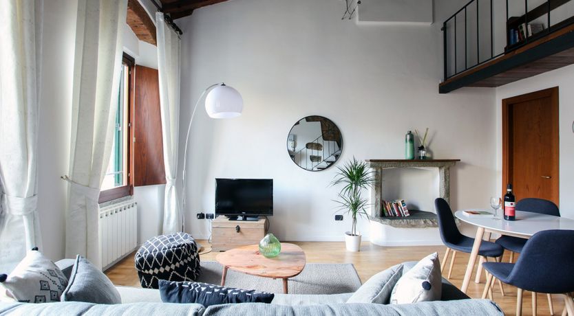 Photo of Rolling Lyric