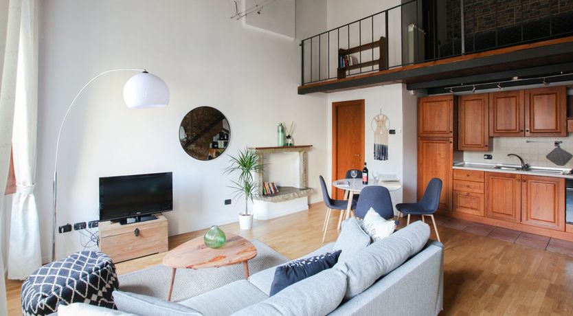 Photo of Rolling Lyric