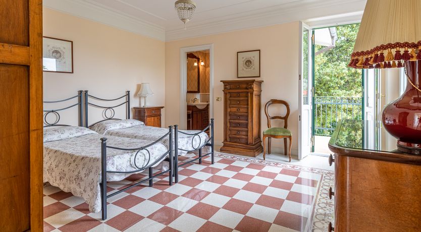 Photo of Days of Wine & Roses