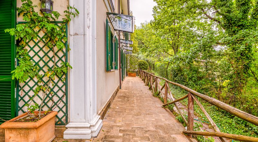 Photo of Days of Wine & Roses