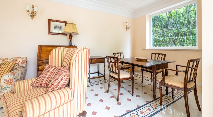 Photo of Days of Wine & Roses