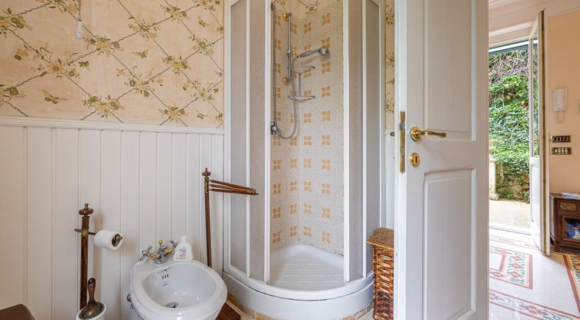 Photo of Days of Wine & Roses