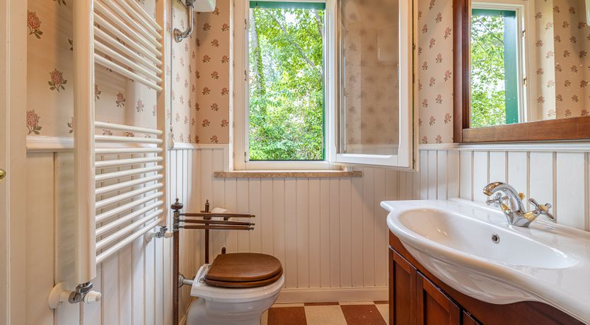 Photo of Days of Wine & Roses