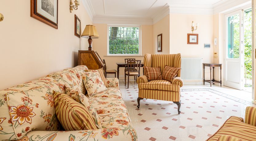 Photo of Days of Wine & Roses