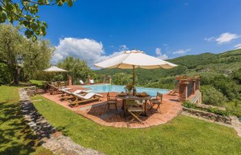 The Tuscan 360 Villa