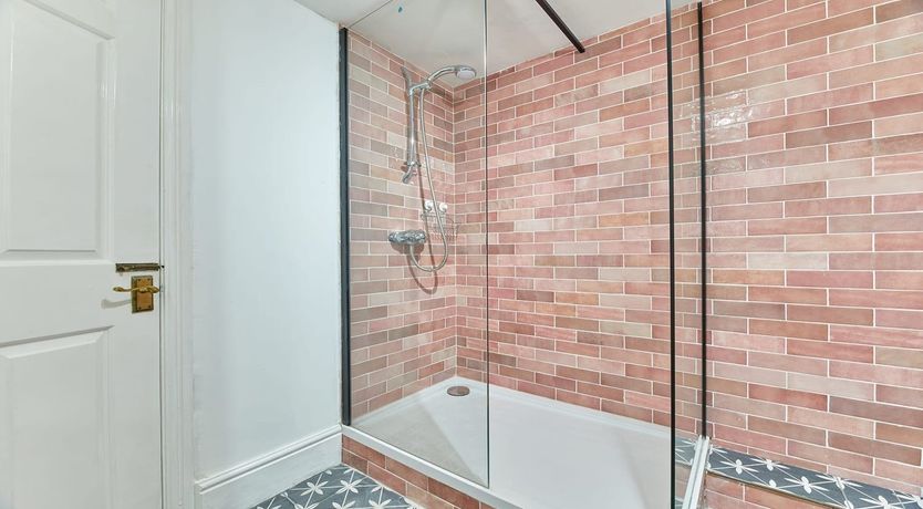 Photo of Windsor of the North