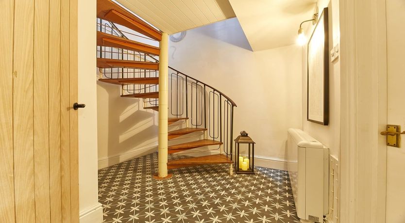 Photo of Windsor of the North