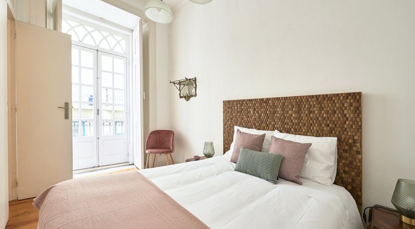 Photo of Gilded Glow