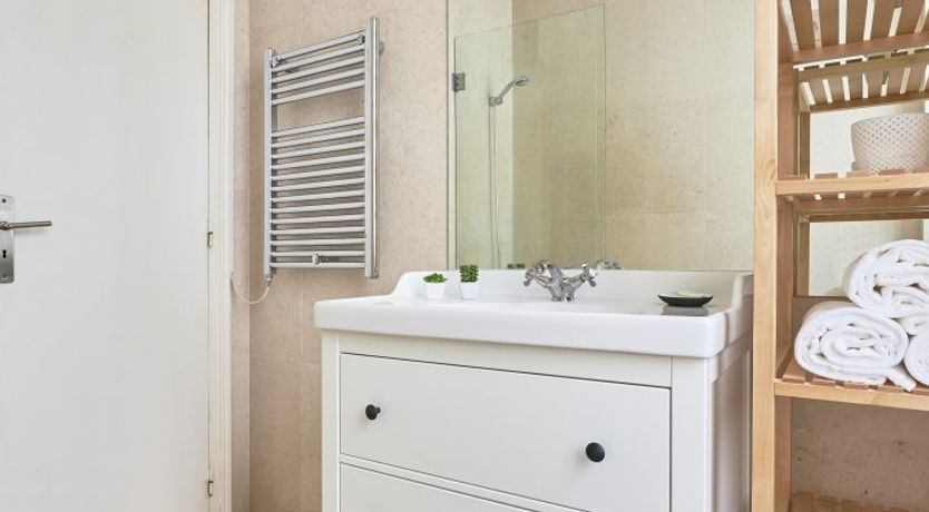 Photo of Gilded Glow