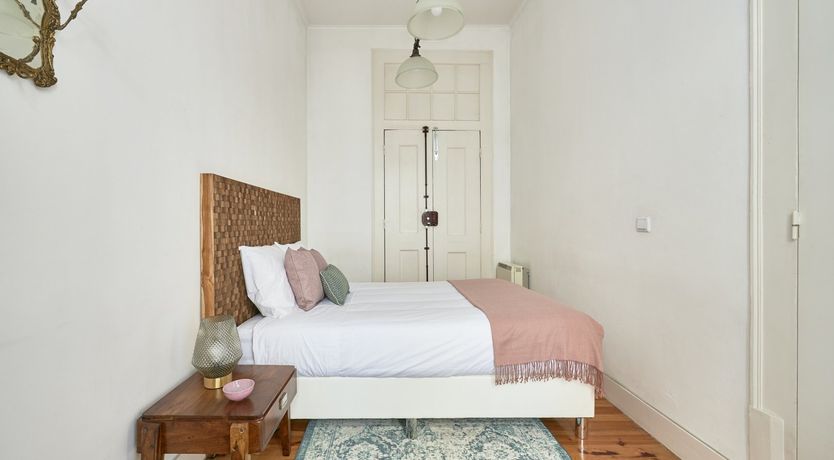 Photo of Gilded Glow