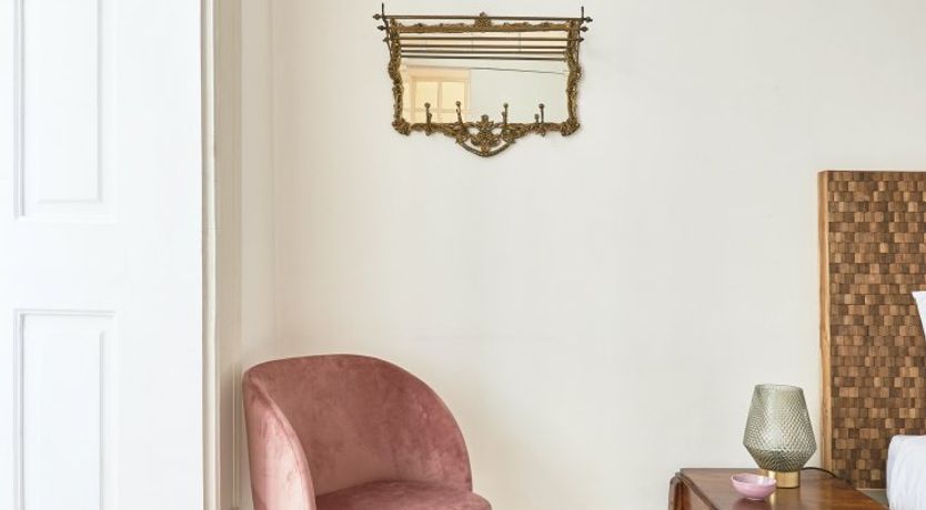 Photo of Gilded Glow