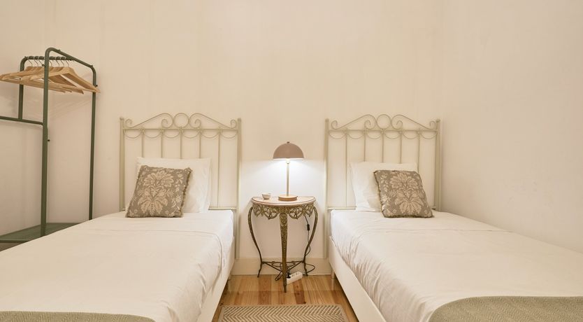 Photo of Gilded Glow