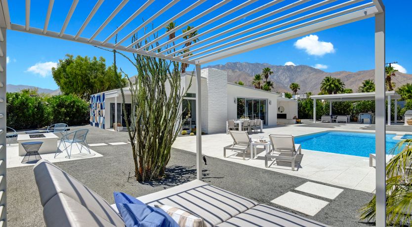 Photo of The Palm Breeze