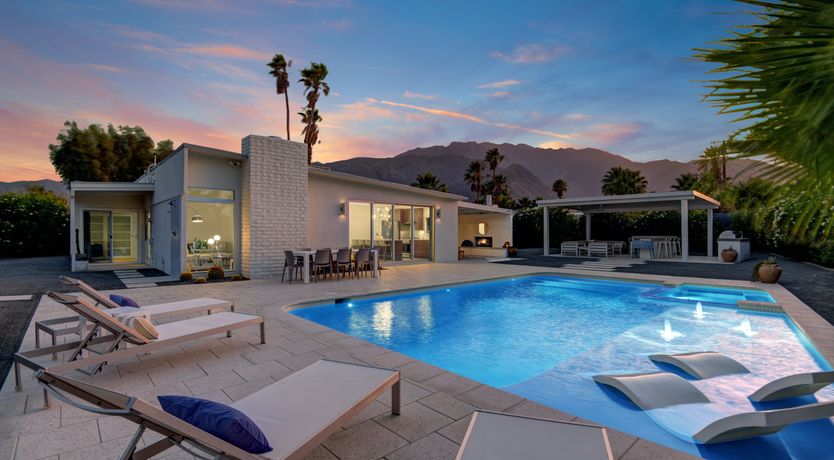 Photo of The Palm Breeze