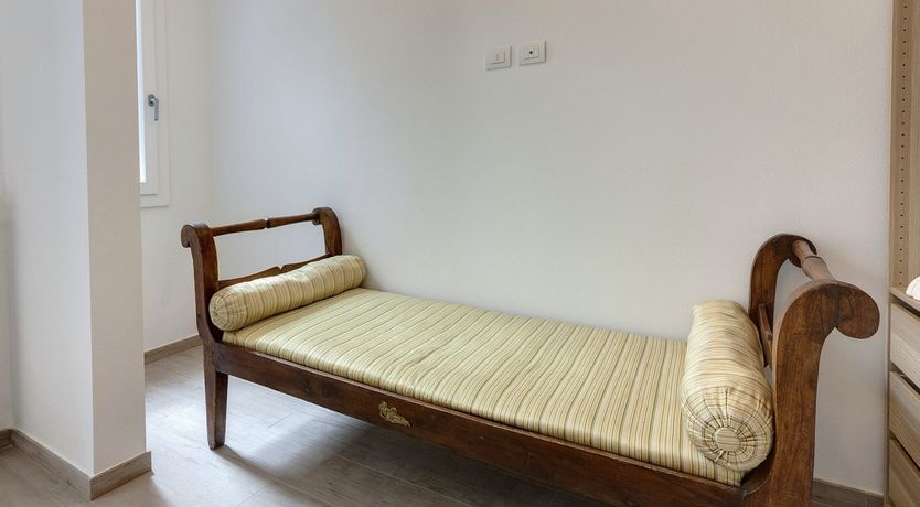 Photo of Take Me To The Chaise