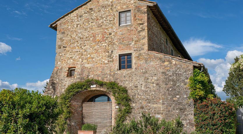 Photo of Tower Of Vines