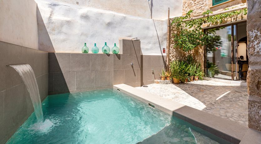 Photo of The Rose Sky